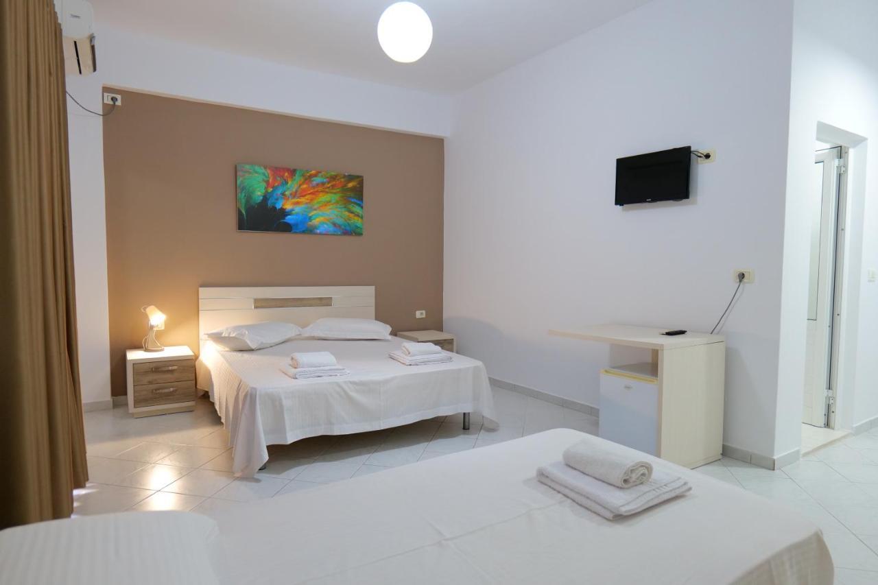 Saranda Inn Rooms & Apartments Екстериор снимка